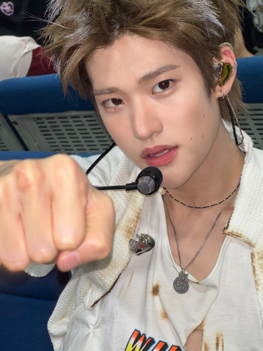 RIIZE_official's tweet photo. 👔🦋👊🔥

#RIIZE #라이즈
#RISEandREALIZE
#ODYSSEY
#인기가요 https://t.co/Nw87SGNfii