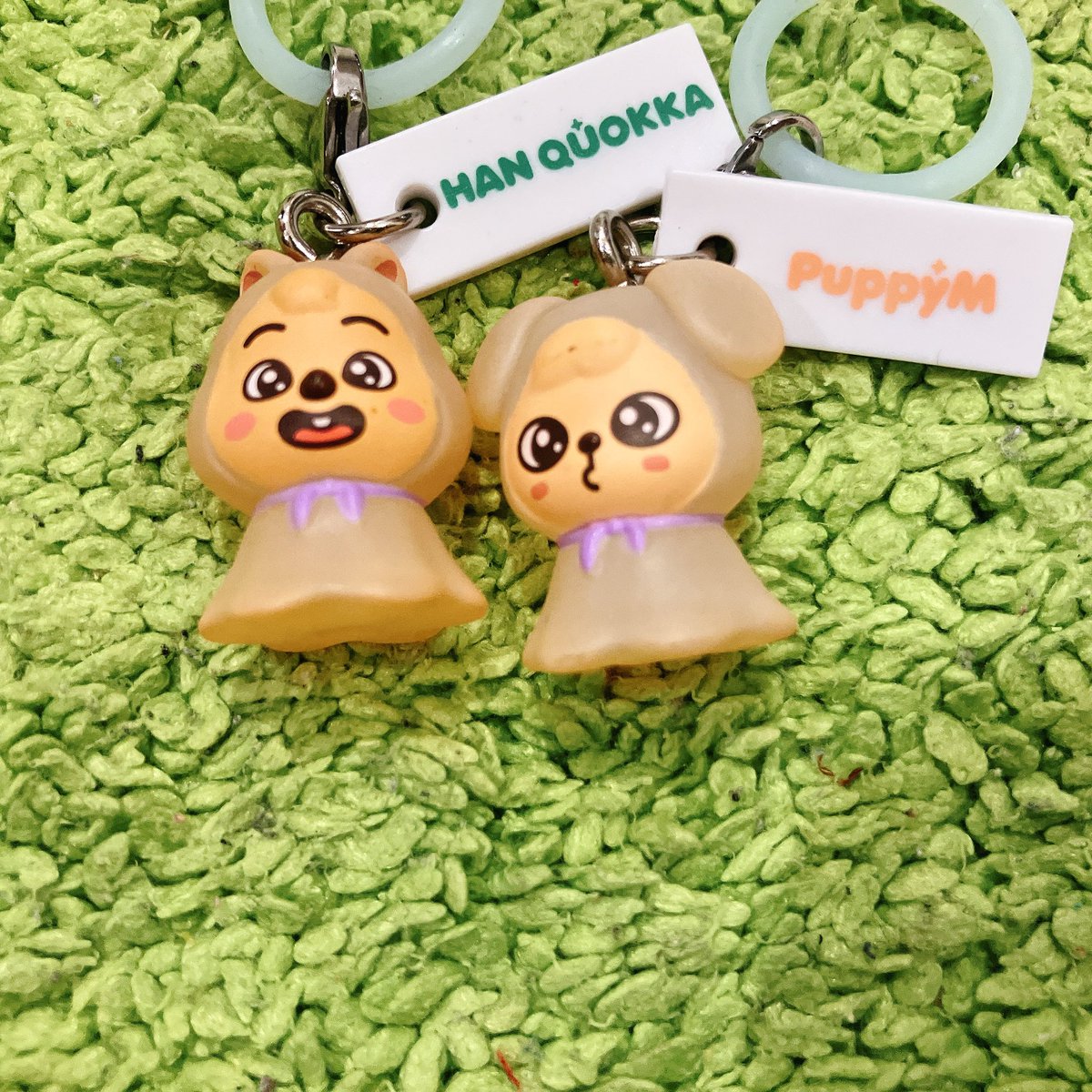 ihappy2418's tweet photo. お迎えしました🤍
傘につけるめじるしアクセサリーで推し活☂️
雨の日が楽しみだー！！
娘← →私

#StrayKids https://t.co/cEHUcWnp1P