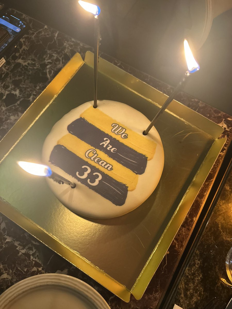 Elif Işıdan Koçoğlu (@elifisidann) on Twitter photo Her sene nasıl pasta yaptıracağımı ince ince düşünürüm. Bu sene çok düşünmedim. “We Are Clean” her şeyi anlatıyor.. İyi ki doğdun canım sevgilim, her zaman yanında olacağım.💙💛 <a href="/ygokcehank/">Yiğit Gökçehan KOÇOĞLU</a> Her sene nasıl pasta yaptıracağımı ince ince düşünürüm. Bu sene çok düşünmedim. “We Are Clean” her şeyi anlatıyor.. İyi ki doğdun canım sevgilim, her zaman yanında olacağım.💙💛 <a href="/ygokcehank/">Yiğit Gökçehan KOÇOĞLU</a>