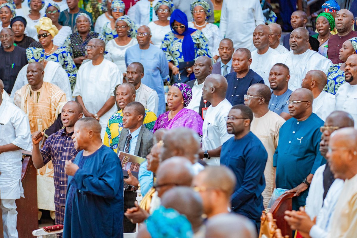 arcsamueljatau's tweet image. Attended the burial service of Prof. Sonni Tyoden yesterday. He leaves behind a record of service that speaks for itself. Our thoughts and prayers remain with his friends, family and all who worked closely with him. May he rest peacefully.
-SNJ