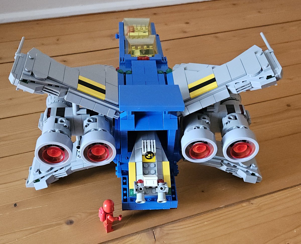 Fertig. 😍 Ich glaube ich habe in meinen ganzen Leben noch nie so ein cooles Lego Raumschiff gebaut. 😎👍 Schade, dass ich das nicht schon in meiner Kindheit hatte. 😅 #Retro