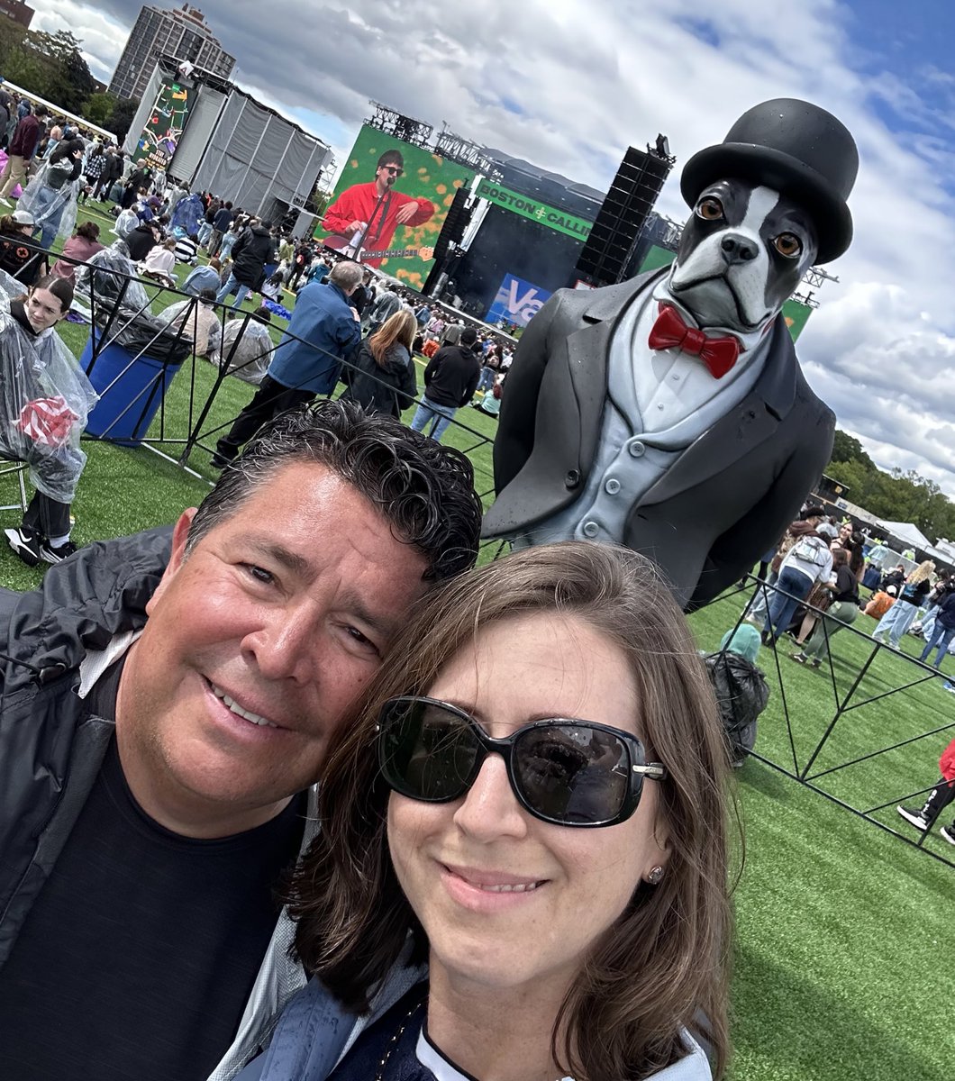 In Boston for Boston Calling Festival but had to leave early and miss Fall Out Boys to rush to condo to see <a href="/TexasSoftball/">Texas Softball</a> game and cheer on our #Longhorns