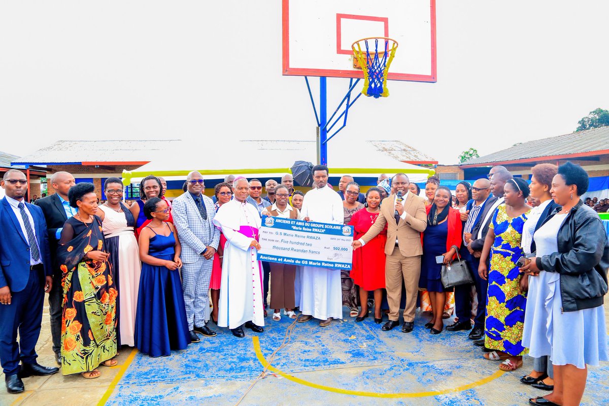 Ku wa 24/05/2025, Nyiricyubahiro Myr Visenti HAROLIMANA yayoboye Misa yo guhimbaza umunsi mukuru wa Groupe Scolaire Marie Reine Rwaza. Yatanze Isakramentu rya Batisimu ku banyeshuri 10, Ukaristiya ya mbere ku banyeshuri 5 n'Ugukomezwa ku banyeshuri 32.