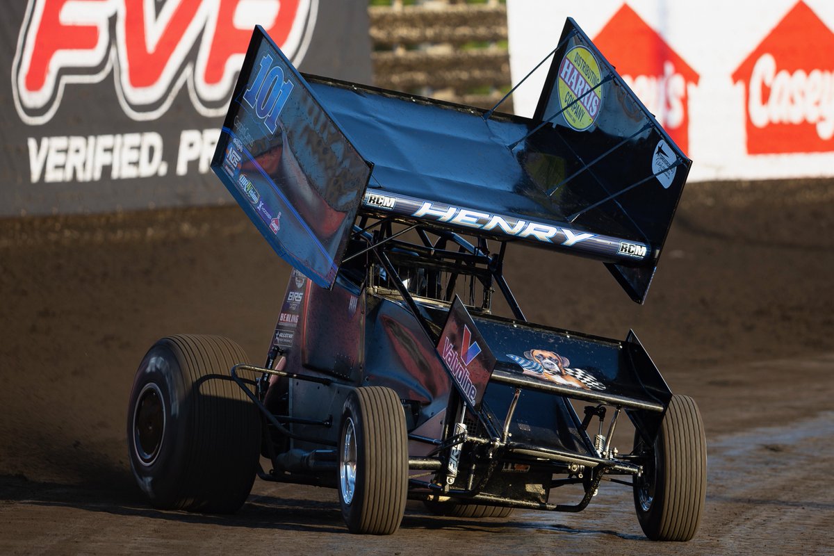 World of Outlaws (@worldofoutlaws) on Twitter photo Tonight’s <a href="/KSE_Racing/">KSE Racing</a> Hard Charger Award went to <a href="/KalibHenryRcn/">Kalib Henry</a>, who gained 15 spots of position on his drive from 23rd to finish P8. Tonight’s <a href="/KSE_Racing/">KSE Racing</a> Hard Charger Award went to <a href="/KalibHenryRcn/">Kalib Henry</a>, who gained 15 spots of position on his drive from 23rd to finish P8.