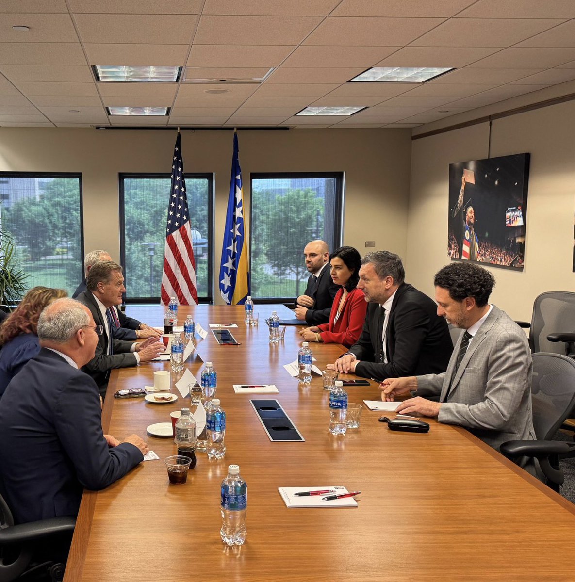 DreamlandITC's tweet photo. 🇧🇦 Minister of Foreign Affairs @dinokonakovic met with 🇺🇸 Congressional delegation led by @RepMikeTurner, accompanied by @RepJoeWilson, @RepLindaSanchez, and @RepGuthrie at the sidelines of Dayton Dialogue Forum and NATO Parliamentary Assembly Spring Session in Dayton,. https://t.co/pR3U4tnrIU