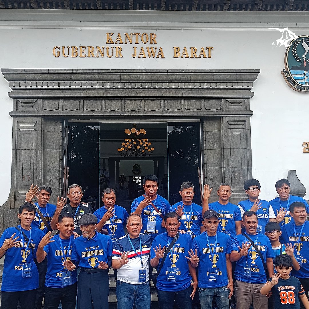 Bapak-bapak yang bawa bintang pertama ke logo Persib.