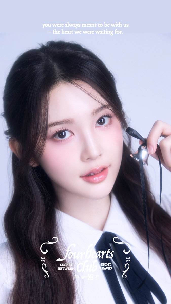 Hearts2Hearts Official Merchandise 'FOUR HEARTS CLUB' SECRET