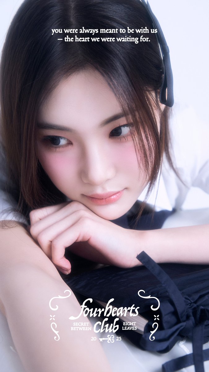 Hearts2Hearts Official Merchandise 'FOUR HEARTS CLUB' SECRET