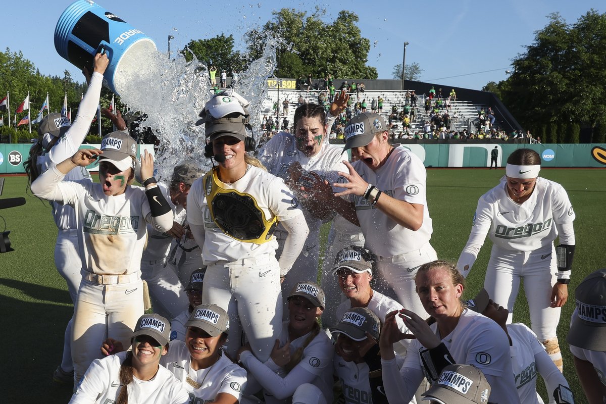 Oregon Softball tweet media