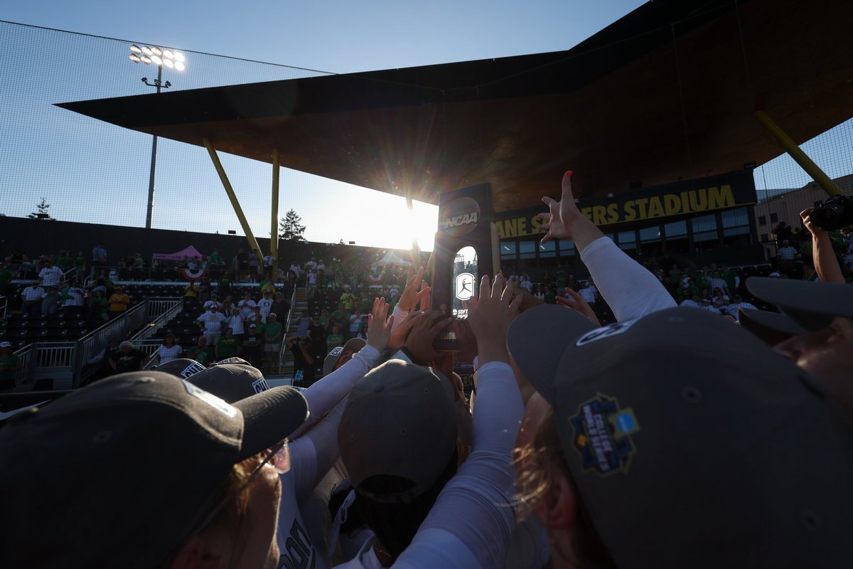 Oregon Softball tweet media