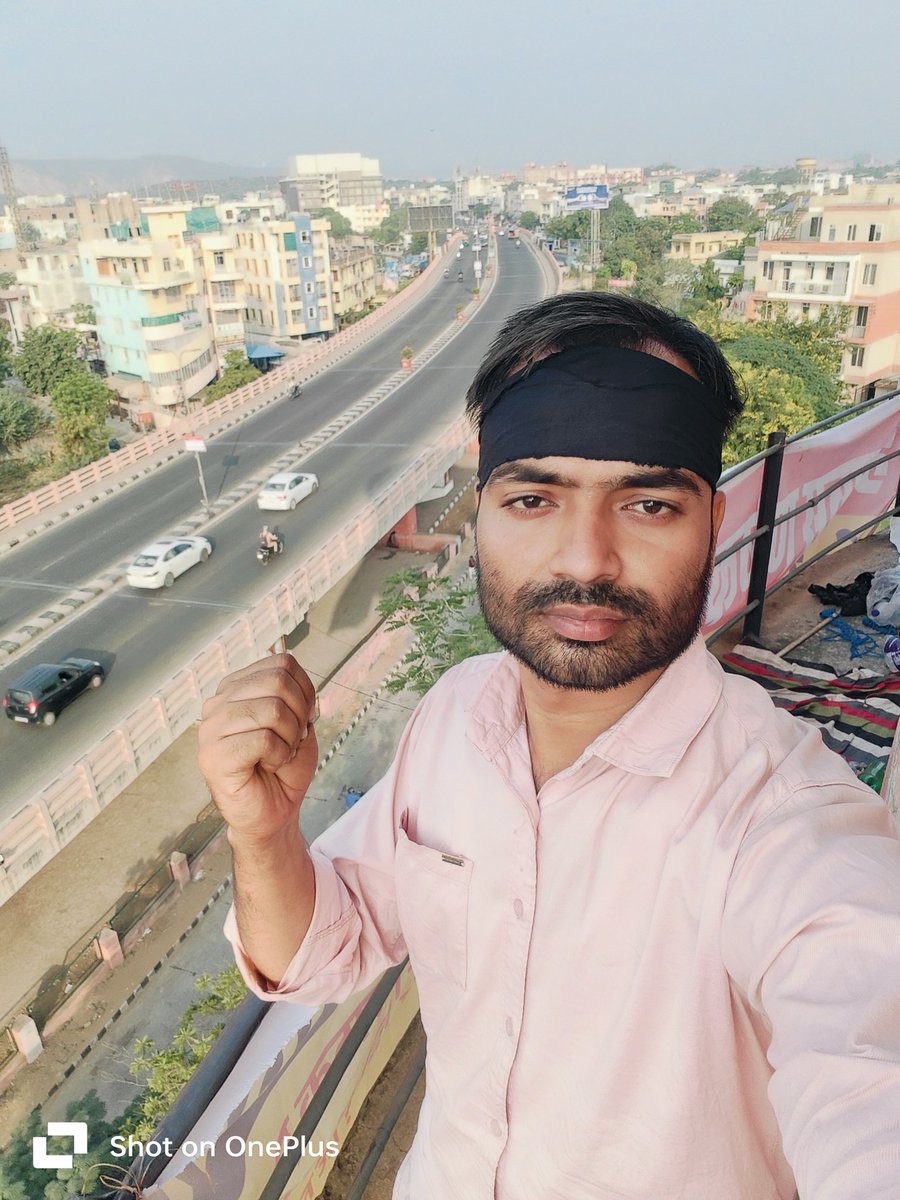 Vikas Bidhuri | рд╡рд┐рдХрд╛рд╕ рдмрд┐рдзреВрдбрд╝реА ЁЯЗоЁЯЗ│ (@vikasbidhurii) on Twitter photo "рдирд┐рдХрд▓реЛ рдмрд╛рд╣рд░ рдордХрд╛рдиреЛрдВ рд╕реЗ, рдЬрдВрдЧ рд▓рдбрд╝реЛ рдмреЗрдИрдорд╛рдиреЛрдВ рд╕реЗ" тЬК
рд╣рдХ рдФрд░ рдЕрдзрд┐рдХрд╛рд░реЛрдВ рдХреА рд▓рдбрд╝рд╛рдИ рдореЗрдВ рдирд┐рдордВрддреНрд░рдг рдирд╣реАрдВ рднреЗрдЬреЗ рдЬрд╛рддреЗ рд╣реИрдВ,
рдЬрд┐рдирдХрд╛ рдЬрдореАрд░ рдЬрд╝рд┐рдВрджрд╛ рд╣реЛрддрд╛ рд╣реИ рд╡реЛ рдЦрд╝реБрдж рдмрдЦрд╝реБрдж рдЪрд▓реЗ рдЖрддреЗ рд╣реИ ред
#рдпреБрд╡рд╛_рдЖрдХреНрд░реЛрд╢_рдорд╣рд╛рд░реИрд▓реА "рдирд┐рдХрд▓реЛ рдмрд╛рд╣рд░ рдордХрд╛рдиреЛрдВ рд╕реЗ, рдЬрдВрдЧ рд▓рдбрд╝реЛ рдмреЗрдИрдорд╛рдиреЛрдВ рд╕реЗ" тЬК
рд╣рдХ рдФрд░ рдЕрдзрд┐рдХрд╛рд░реЛрдВ рдХреА рд▓рдбрд╝рд╛рдИ рдореЗрдВ рдирд┐рдордВрддреНрд░рдг рдирд╣реАрдВ рднреЗрдЬреЗ рдЬрд╛рддреЗ рд╣реИрдВ,
рдЬрд┐рдирдХрд╛ рдЬрдореАрд░ рдЬрд╝рд┐рдВрджрд╛ рд╣реЛрддрд╛ рд╣реИ рд╡реЛ рдЦрд╝реБрдж рдмрдЦрд╝реБрдж рдЪрд▓реЗ рдЖрддреЗ рд╣реИ ред
#рдпреБрд╡рд╛_рдЖрдХреНрд░реЛрд╢_рдорд╣рд╛рд░реИрд▓реА