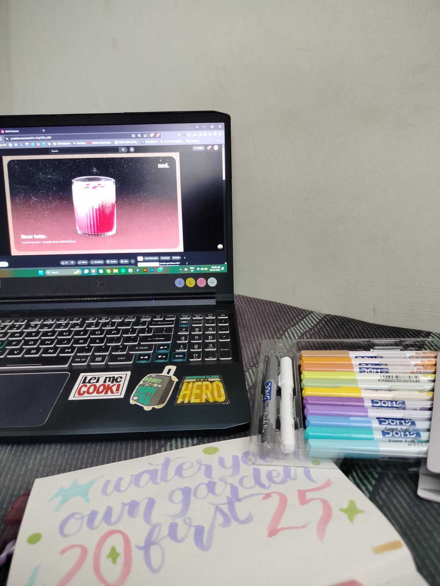 Weekends = practicing your hobby in bed, wrapped in a blanket, and soaking in the blr weather😶‍🌫️⭐