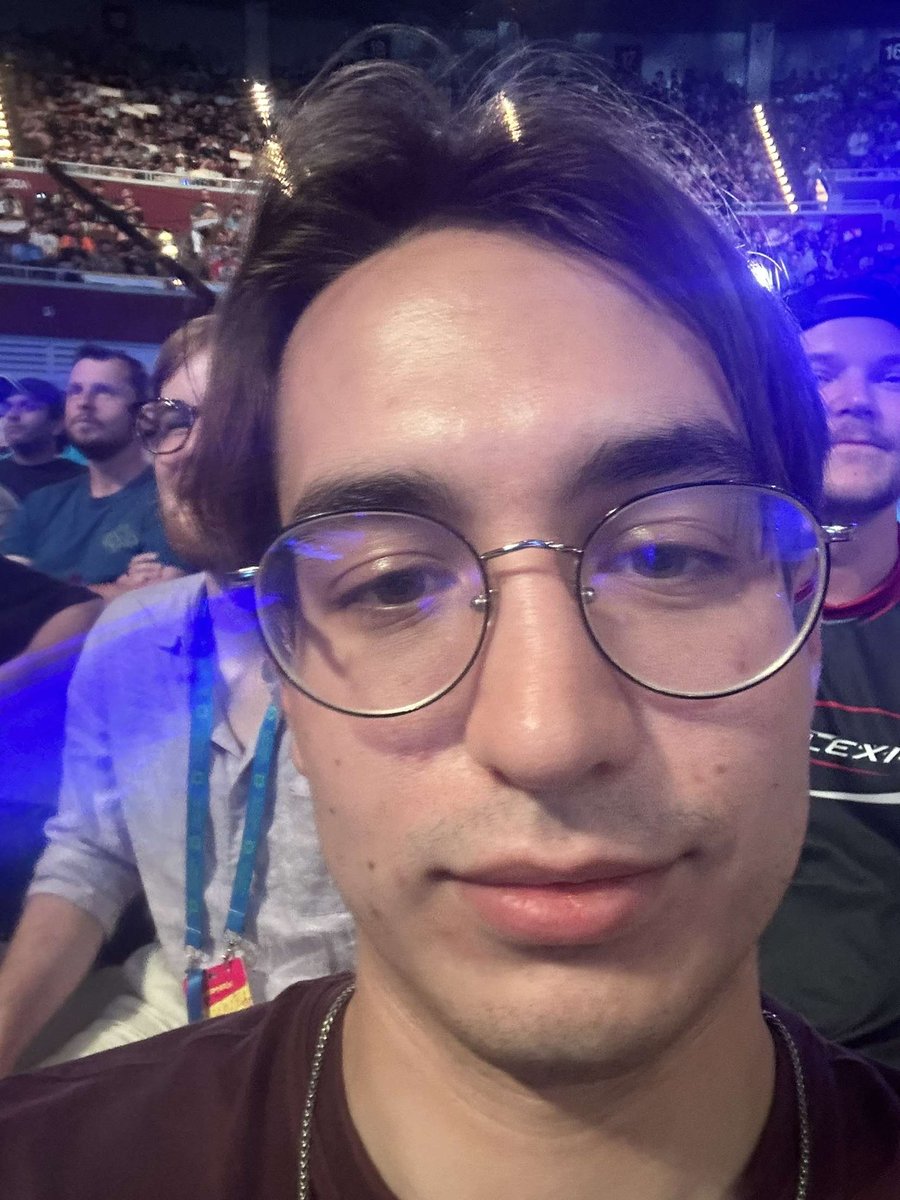 CaelonStecker's tweet photo. @PhyCasts watching Mongolz lose https://t.co/RqtOKZyl1R