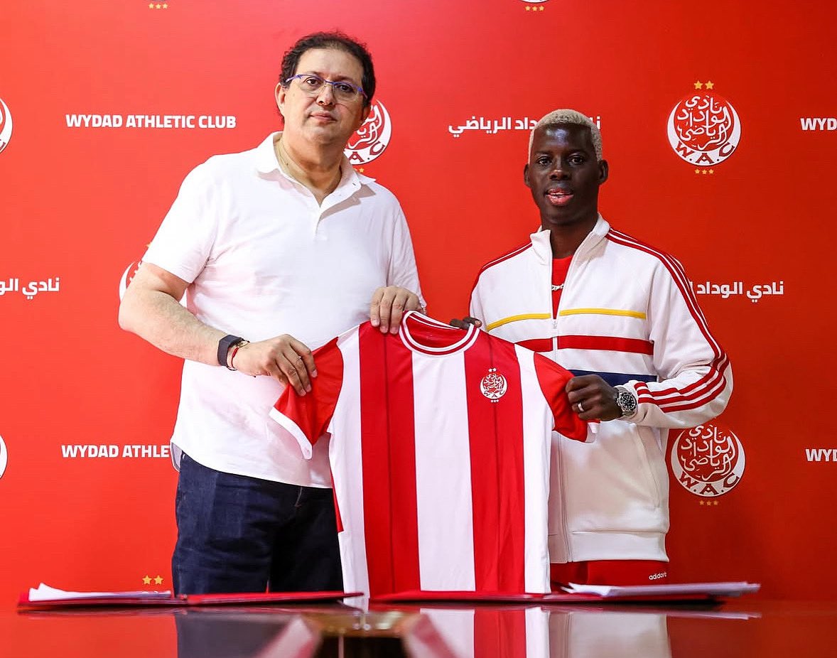 avyramso's tweet photo. Wydad Casablanca wamemtambulisha rasmi Stephano Aziz Ki (29) kama Mchezaji wao mpya kuelekea michuano ya Kombe la Dunia la Vilabu, Aziz amejiunga na Wydad akitokea Yanga SC kwa Mkataba wa miaka mitatu. https://t.co/Wjw0vSu1RM