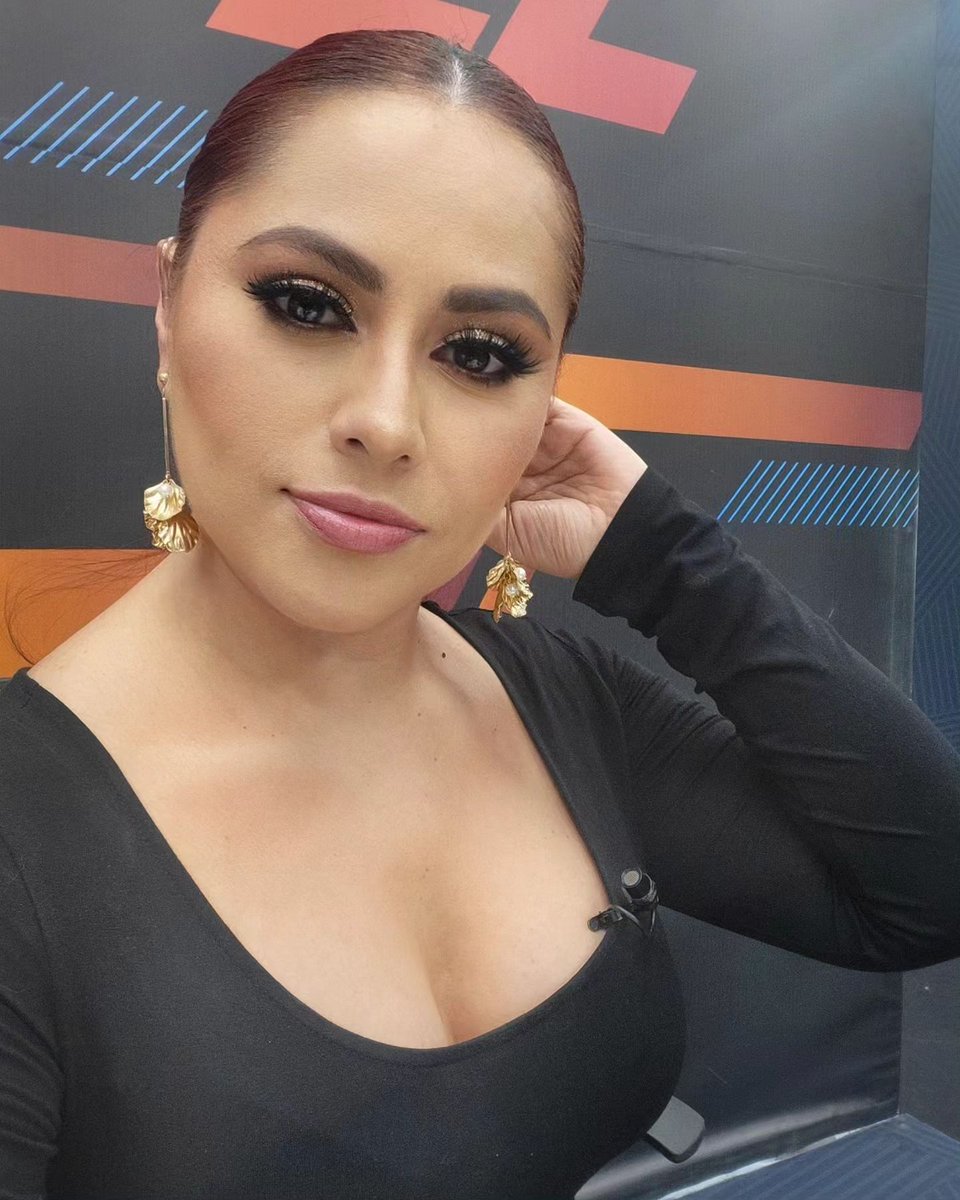 Las mejores pajas son por esta viuda tetona