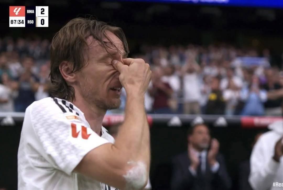 خداحافظ ای سلطان بی‌تکرار میدان.
نامت تا همیشه در تاریخ فوتبال خواهد درخشید، لوکا مودریچ.