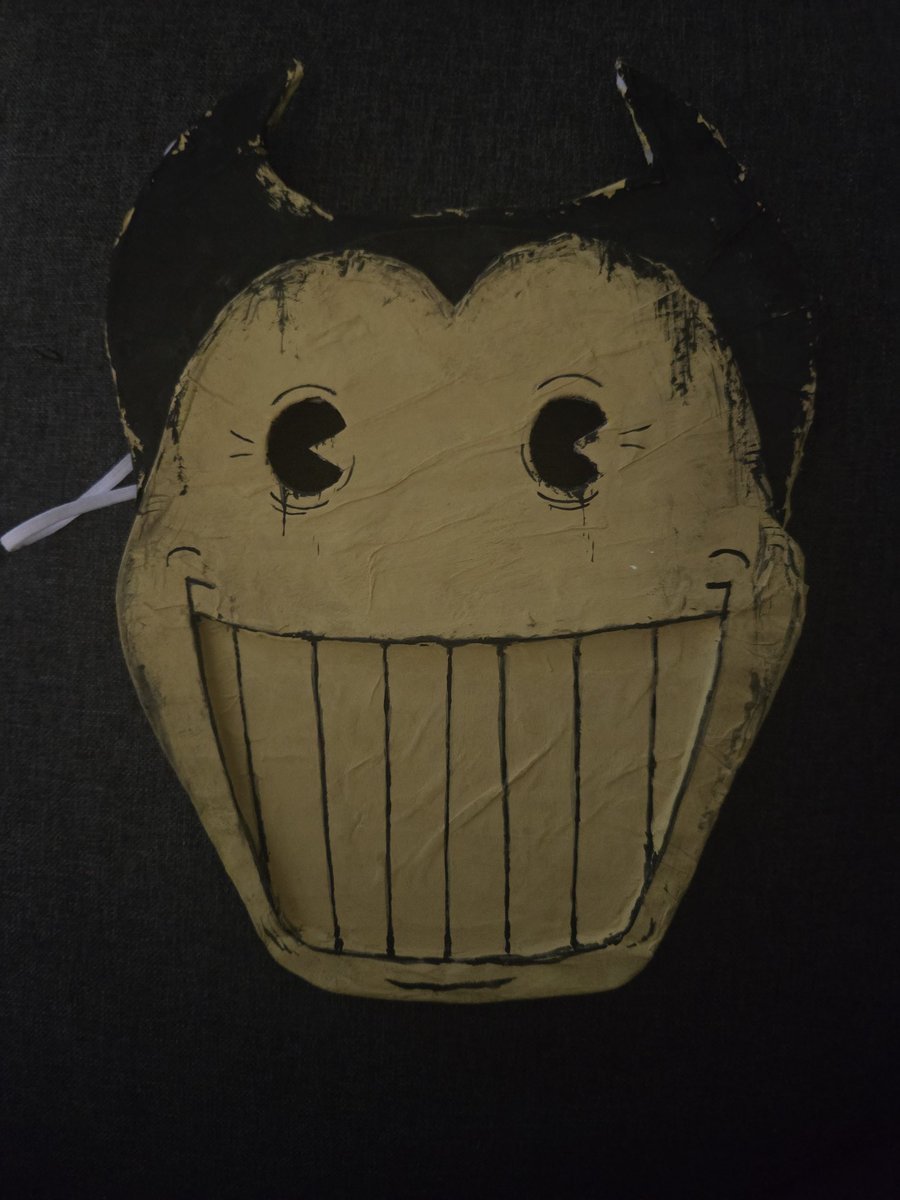 XDTS23FNF's tweet image. Silly looking ollie mask i made
#OOTIM #outoftheinkmachine #BATIM