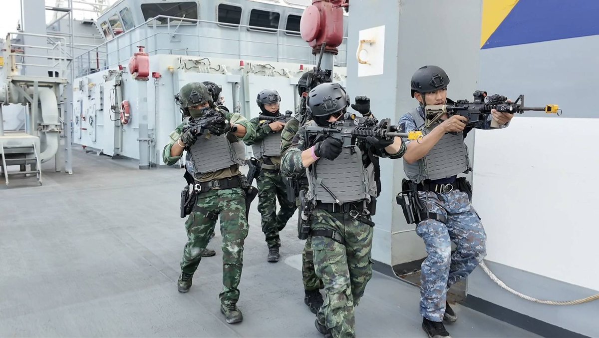 RTARF_PR's tweet image. &quot;ERAWAN TRIDENT&quot; ผนึกกำลังชาติพันธมิตร! ยกระดับปฏิบัติการพิเศษ รับมือภัยคุกคามข้ามชาติ ...สุดยอดการฝึกร่วม ไทย-สหรัฐฯ-ออสเตรเลีย ต่อยอดขีดความสามารถหน่วยปฏิบัติการพิเศษ m.facebook.com/story.php?stor…

#ErawanTrident 
#JSOC #ThaiSpecialForces
#ปฏิบัติการพิเศษเพื่อประเทศ
