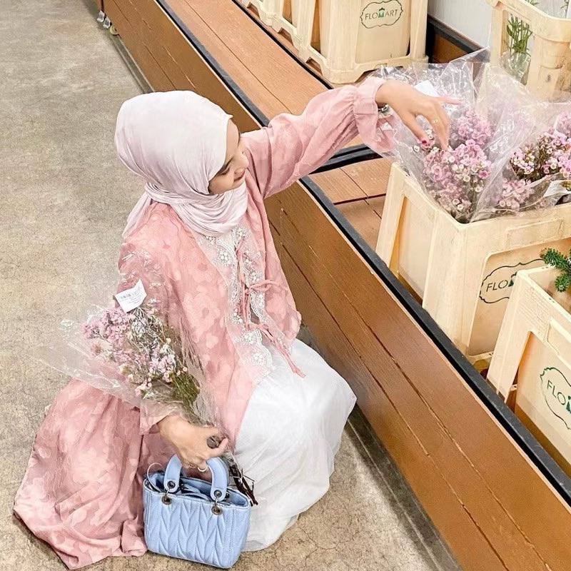 randomsidez's tweet photo. Nemu baju kondangan yang cantik dan super cutee, aku spill di bawah 👇 https://t.co/XC68vmzuKe