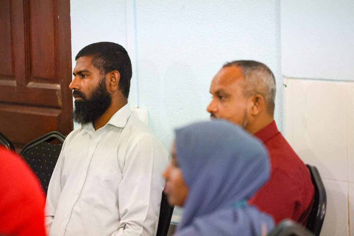 ނުކުޅެދުންތެރިކަން ހުންނަ ފަރާތްތަކާއި އިސްރަށްވެހިންނަށް ރަށުފެންވަރުގައި އެހީތެރިކަން ފޯރުކޮށްދޭނެ ފަރާތްތައް ބިނާކުރުމުގެ ގޮތުން ކުރިއަށް ގެންދެވޭ ކޮމިއުނިޓީ ބޭސްޑް ރިހެބިލިޓޭޝަން (ސީބީއާރް) ތަމްރީން ޕްރޮގްރާމް މ އަތޮޅުގައި މިއަދު ފަށައިފި.

ރަށްރަށުގައި ނާޒުކު ހާލަތުގައި
