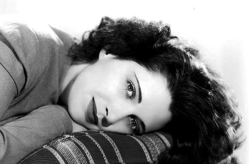 Suzanne08253534's tweet image. Kay Francis