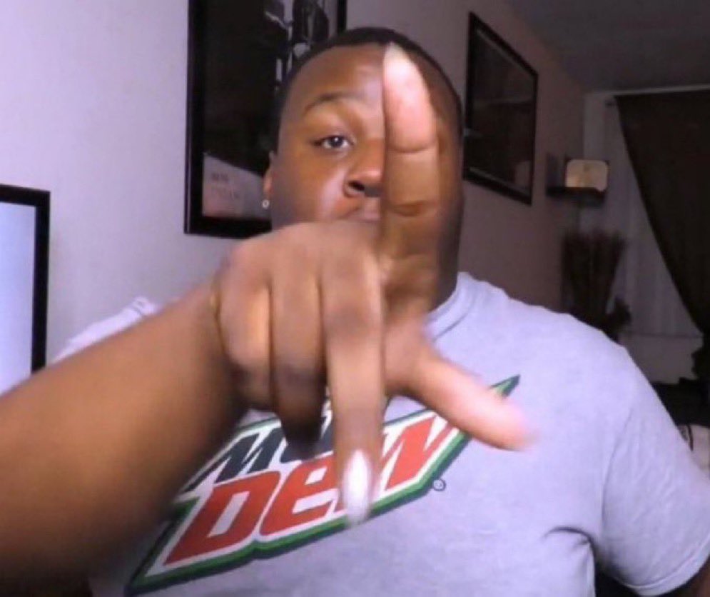 shakira coping everything bey do watch her next man be ugly asf so she can have her own jay z……. juan z.