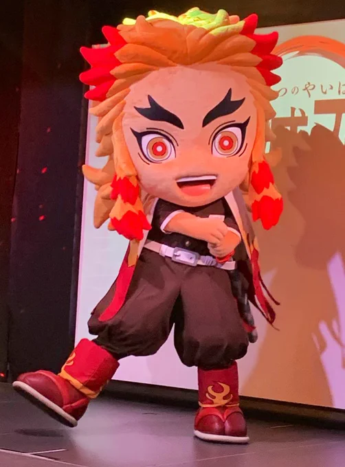 うまいうまいのときにぴょんぴょんバウンドしながらたべてるのかわいかった あとの写真は画像だらけになってここの絵がとにかく少なくなるからブルスカへ お写真の時におねーさんすごい笑顔でしたね!ってキャストに言われてしまうけどすごい笑顔だったらしい笑 おえかきはあげるからしばしおまち!
