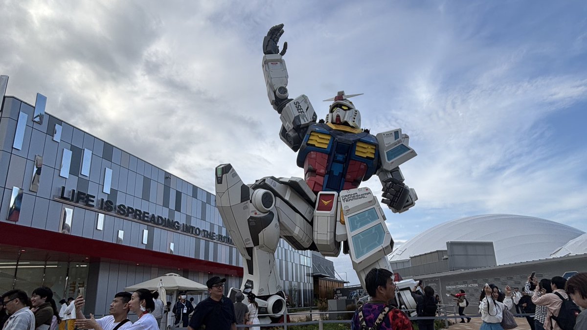 soinyuu's tweet photo. on this day i walked 20,170 steps around the world expo 🌎🤍 https://t.co/Kr3jjTKmTj