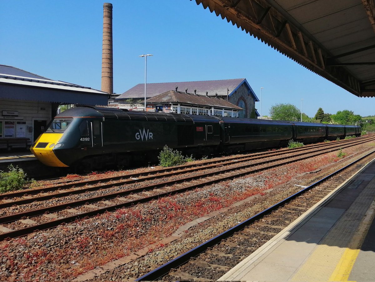 SteelCityDog_'s tweet photo. #SentimentalSunday
While the @GWRHelp Castles aren't gone just yet... They've been a critical part of the fun with friends for the last three years- and my last 5 years of coming to the duchy. It'll be a loss when the Castles do go, but the friendships I have made will carry on. https://t.co/nHHGYmQSRE