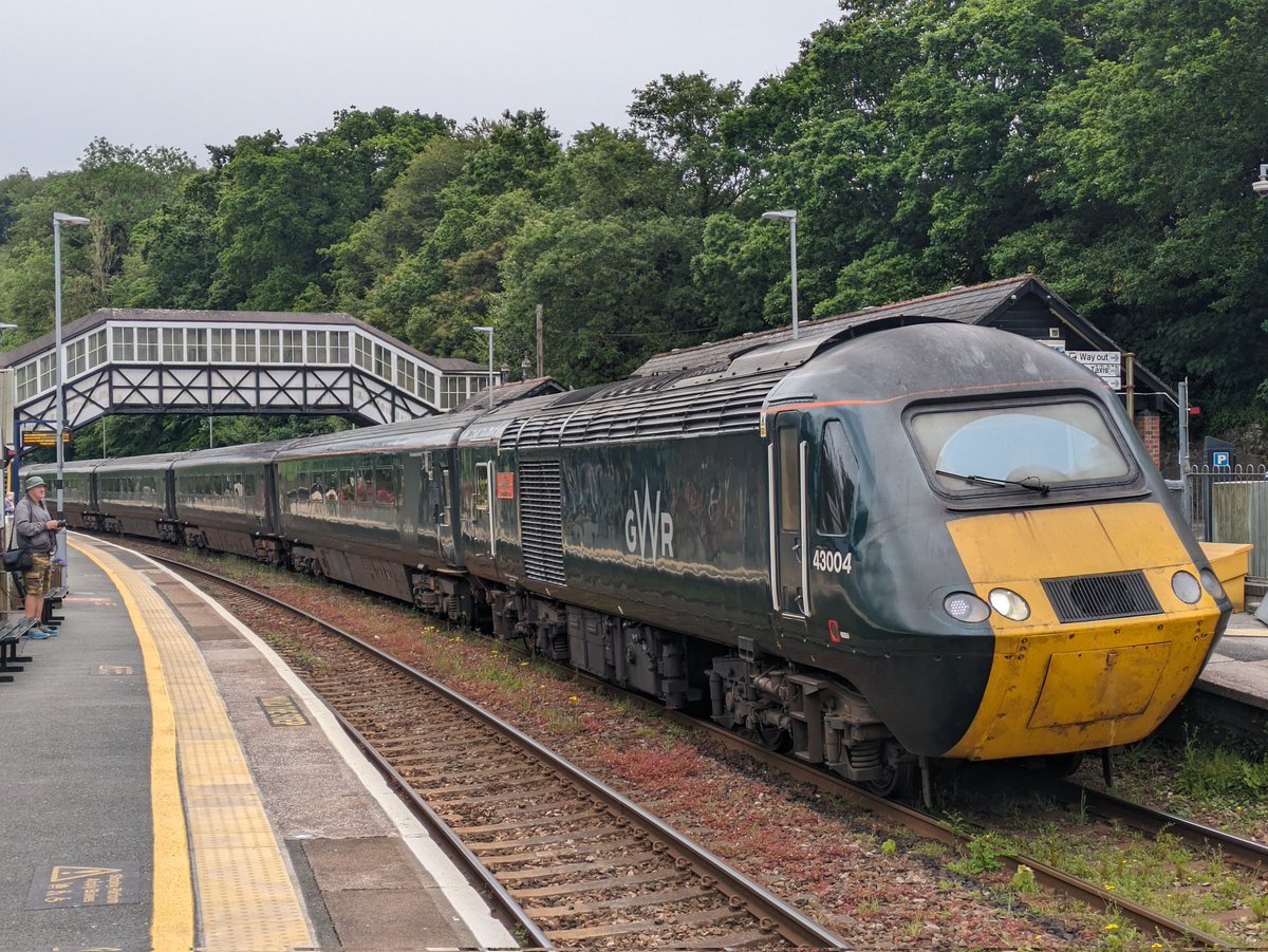 SteelCityDog_'s tweet photo. #SentimentalSunday
While the @GWRHelp Castles aren't gone just yet... They've been a critical part of the fun with friends for the last three years- and my last 5 years of coming to the duchy. It'll be a loss when the Castles do go, but the friendships I have made will carry on. https://t.co/nHHGYmQSRE