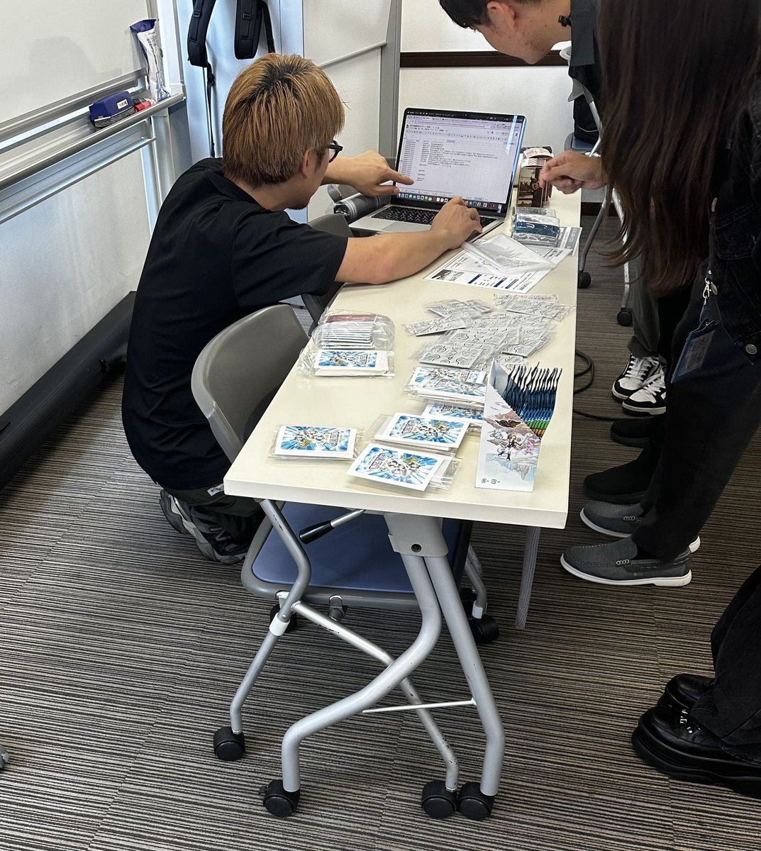 kira_to【キラと】 (@kira_to_2022) on Twitter photo #CNPトレカ
日本列島縦断!16都道府県ツアー!
名古屋会場を突然覗いてみた❗️
17時まで試遊会やってます。
いずもん<a href="/izumonsto/">いずもん | はんぺん担当</a> さん頑張ってました😊
ヒデ+<a href="/hideplus2/">🙏hideplus.eth( 🥷,🏯)</a> さんお疲れ様です。ウォルター<a href="/Walter16783185/">Walter</a> さん、名刺ありがとう😊
参加の皆さん、またどこかでお会いしましょう! #CNPトレカ
日本列島縦断!16都道府県ツアー!
名古屋会場を突然覗いてみた❗️
17時まで試遊会やってます。
いずもん<a href="/izumonsto/">いずもん | はんぺん担当</a> さん頑張ってました😊
ヒデ+<a href="/hideplus2/">🙏hideplus.eth( 🥷,🏯)</a> さんお疲れ様です。ウォルター<a href="/Walter16783185/">Walter</a> さん、名刺ありがとう😊
参加の皆さん、またどこかでお会いしましょう!