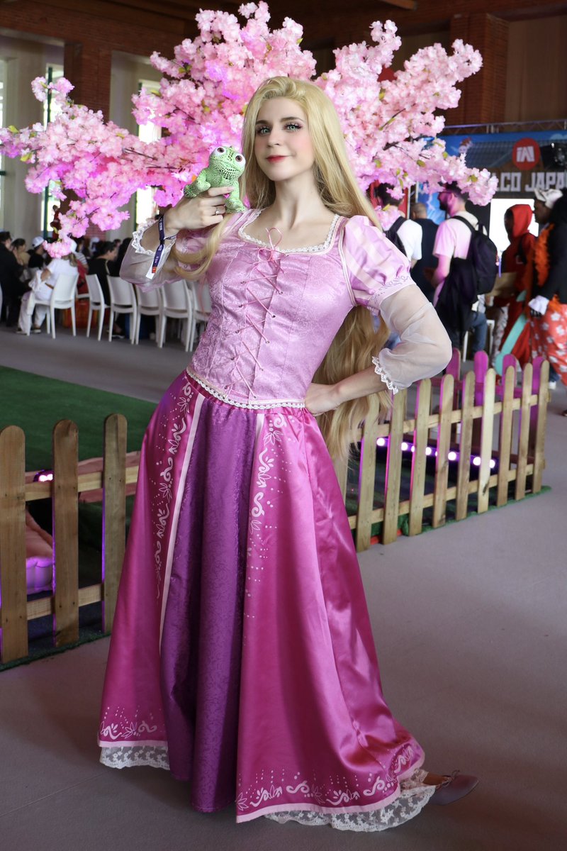 KitCattyCos's tweet photo. beranime was just last weekend and it was so fun!! 🥹Ty for everyone who came greet me and spent some time with me, that REALLY meant the world. 💗 #Disney #Rapunzel #princess #cosplay #cosplayer #couplerelationship #relationship https://t.co/TMc8aTR8Bn