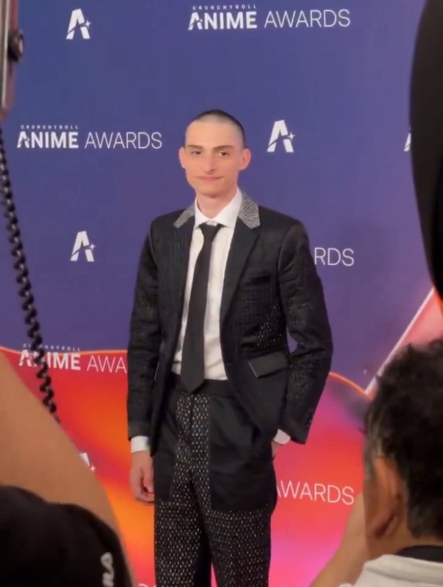 overandoutbyers's tweet image. We got bald Finn before st5 yall