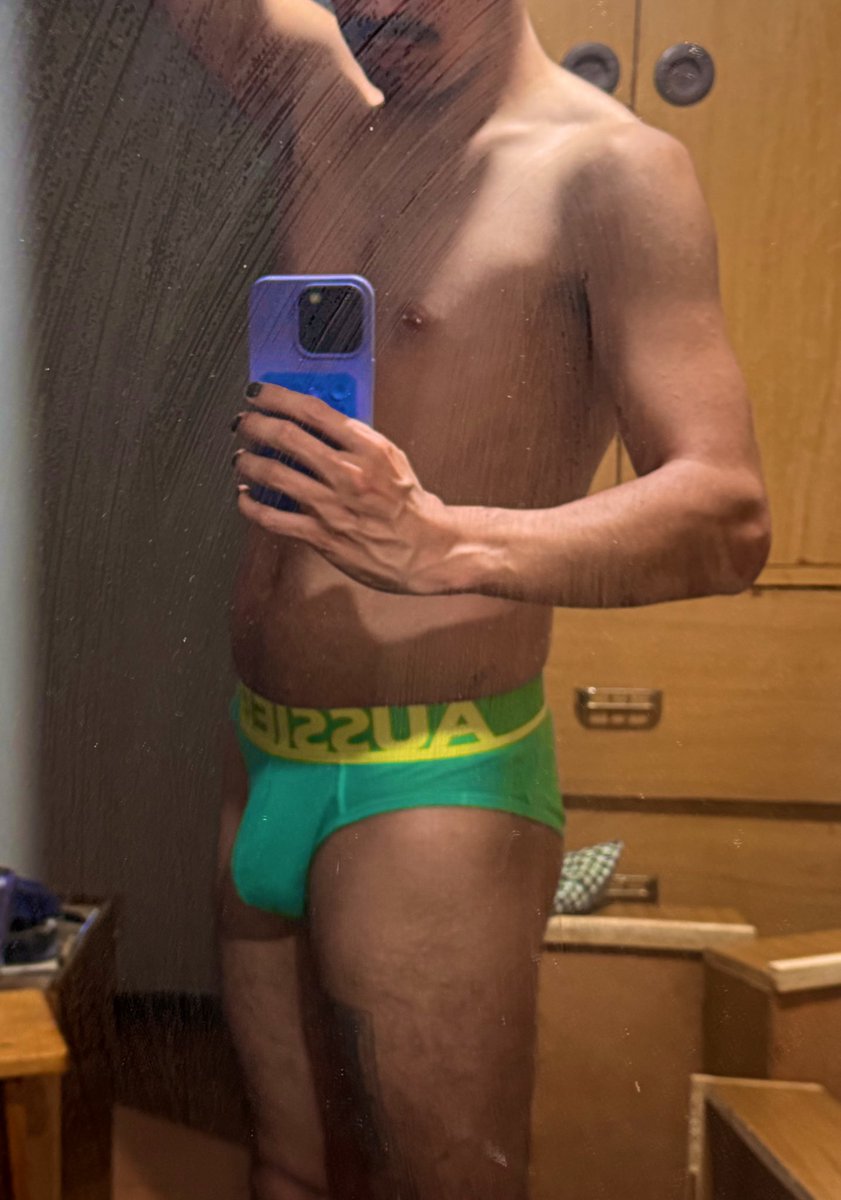 ¿Se necesita una excusa realmente? 
Si la sexualidad vende, el cuerpo es una moneda de cambio.

#bulge #rancaguagay