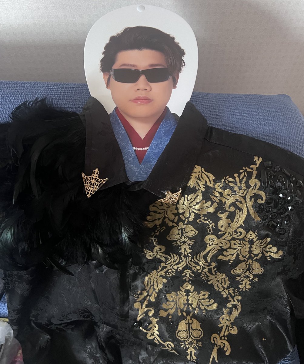 nia_17O's tweet image. #MSSP横アリフォトコン 
衣装を作ることで格段に解像度が上がったりするのがいちばん好きなんですけど、M.S.S Projectの神グッズによってこんなんも出来るぞと……(写真雑すぎ)
1.初めてそれぽいものを作った15th
2柄を手書きした武道館
3.布からパーツまで同じものを探した手渡し会
4.今回