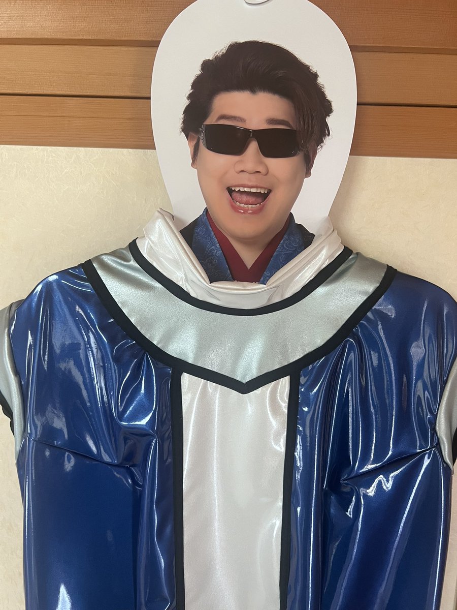 nia_17O's tweet image. #MSSP横アリフォトコン 
衣装を作ることで格段に解像度が上がったりするのがいちばん好きなんですけど、M.S.S Projectの神グッズによってこんなんも出来るぞと……(写真雑すぎ)
1.初めてそれぽいものを作った15th
2柄を手書きした武道館
3.布からパーツまで同じものを探した手渡し会
4.今回