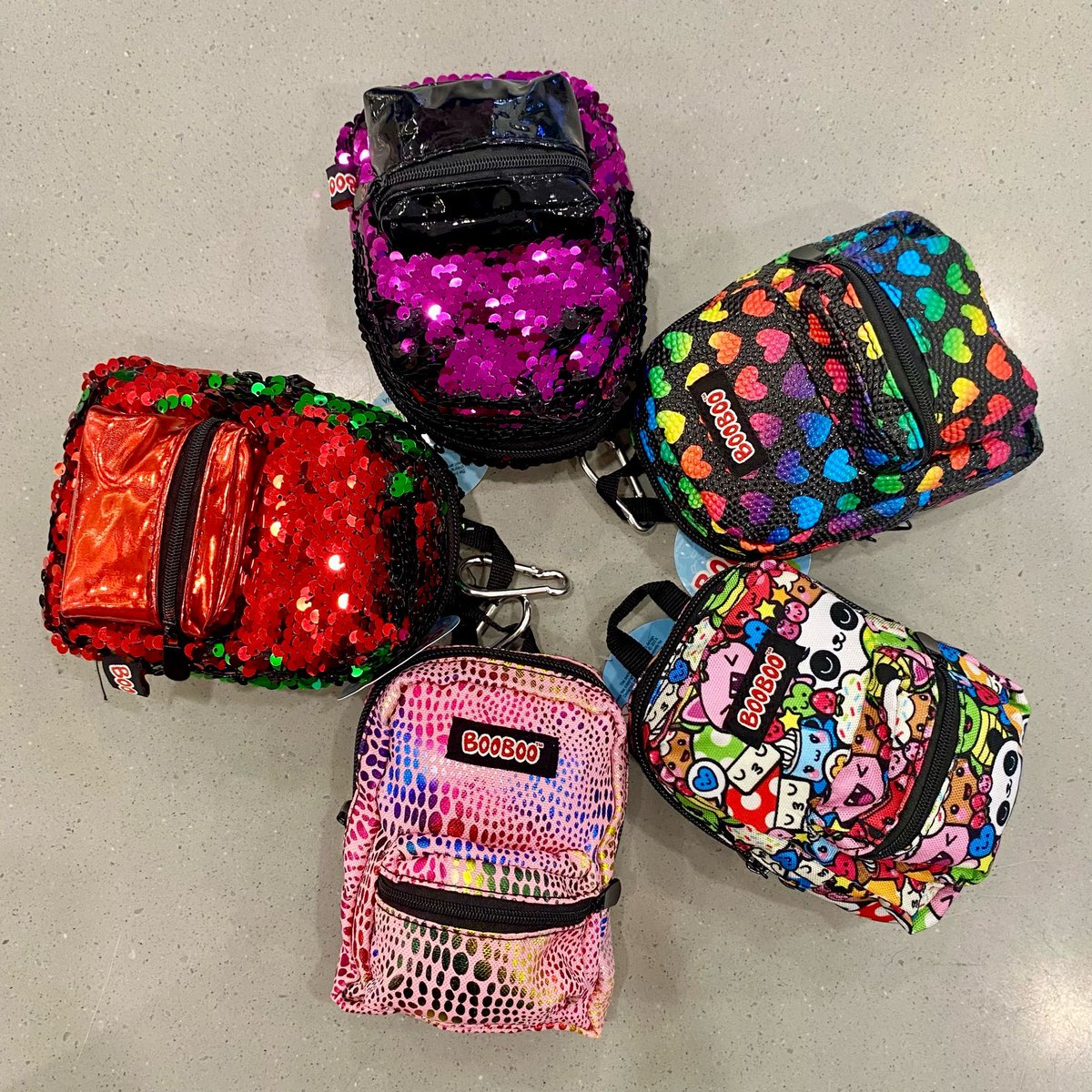 LatestBuy's tweet image. Cutest mini carry ever? BooBoo Mini Backpacks are tiny, trendy, and totally essential. 🎒✨

🛒👉🏻 latestbuy.com.au/collections/ed…

#MiniBackpacks #CuteEssentials #BooBooStyle #EverydayCute