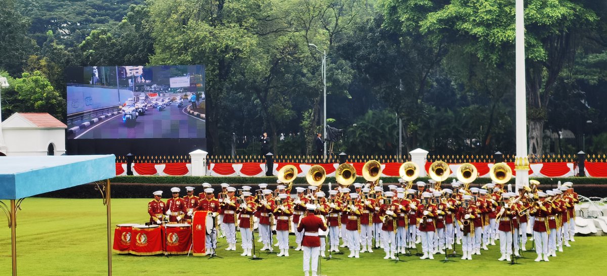 🇨🇳🇮🇩 Indonesian President Prabowo Subianto held a welcome ceremony for Chinese Premier Li Qiang at the Merdeka Palace.