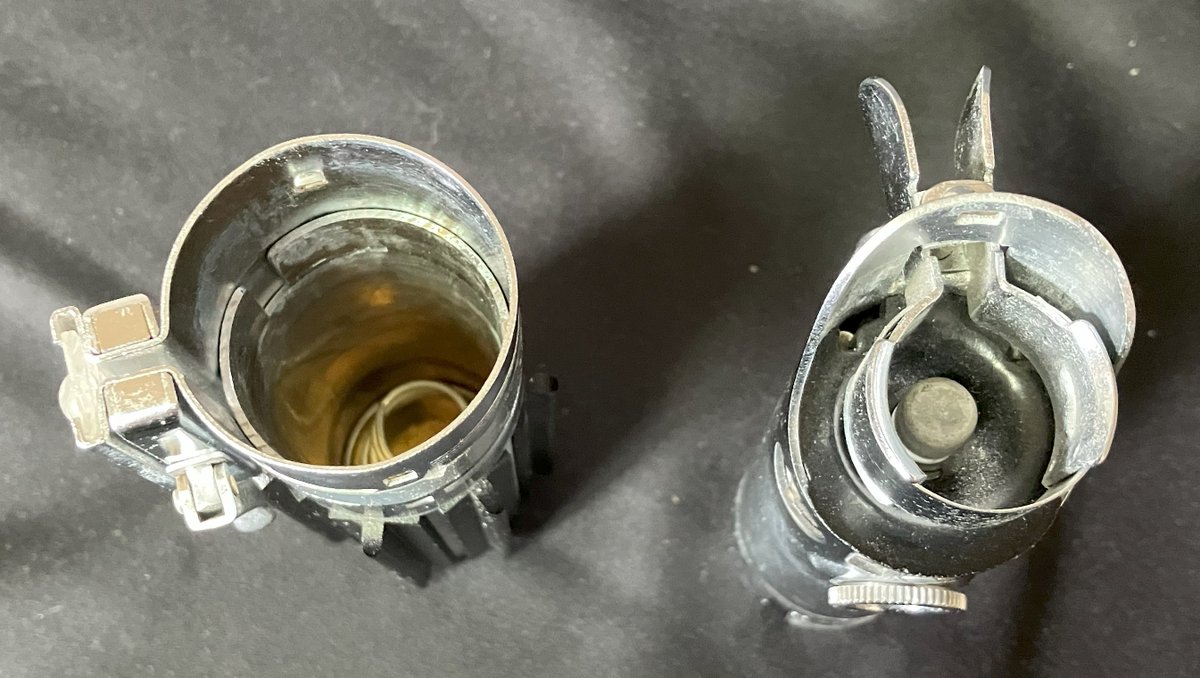 やはり旧3部作のライトセイバーと言えば、既存の製品等を加工して作られていて、それを探し出し、入手するのも大きな楽しみでした。時代が経つにつれ価格も上がり、オリジナルパーツを新たに入手するのはきつくなったなぁ💧
かなりきれいなGRAFLEX 3CELLフラッシュを使ったEP4 ルークのセイバー