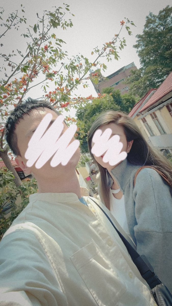 被老公要求塞玩具出門不可以發出聲音
這也太難了吧
最好是有人可以忍住不發出聲音啦…