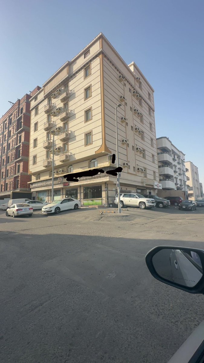 تحتاج سيوله  تحتاج تمويل برهن العقار
توجد لدينا جهات تمويله شرط العقار له دخل جيد
السرعه في الانجاز......