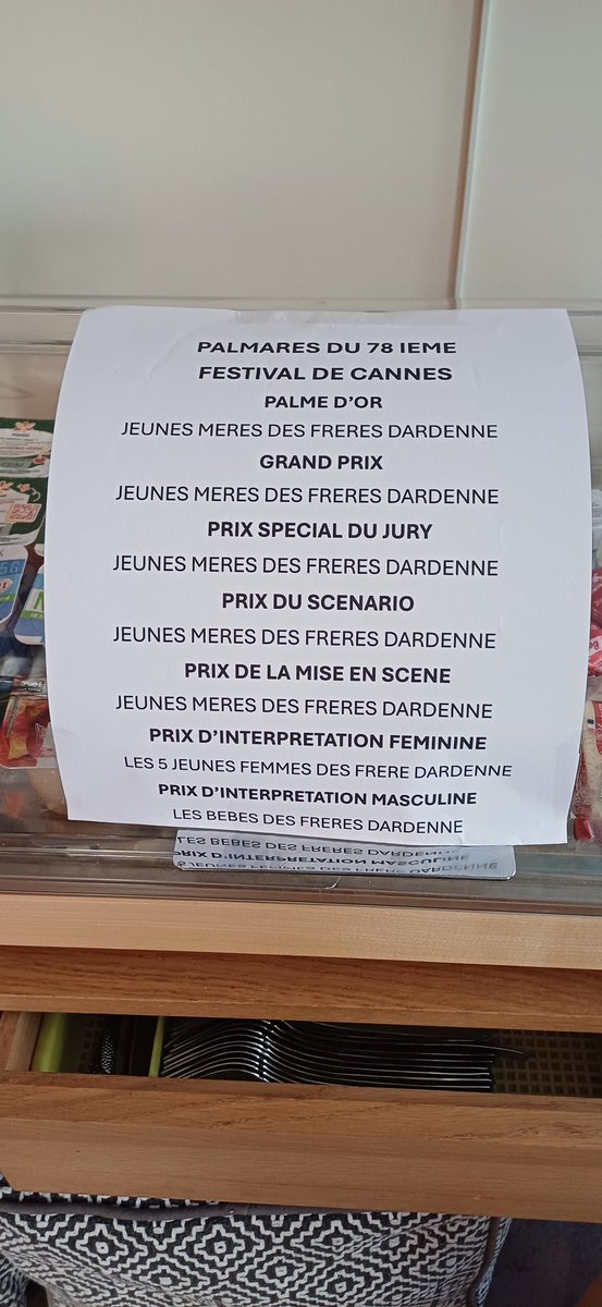 Hier au petit déjeuner dans mon hôtel. Le gérant grand super des frères Dardenne #Cannes2025