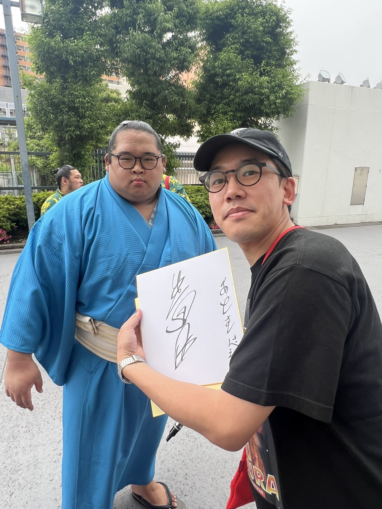 【超貴重サイン入り】公式 応援うちわ 生田目関 超貴重サイン入り】公式 応援うちわ 生田目関