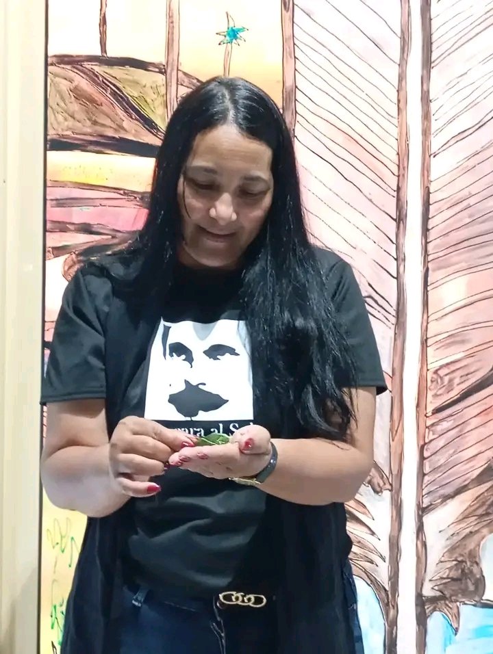 Nadie que viva de hacer dinero contando y muchas veces burlándose de nuestros problemas y dificultades me hace pizca de molestias.

¡EL PUEBLO Y LA REVOLUCIÓN ESTÁN POR ENCIMA DE TODO!

#UnidosXCuba 
#ProvinciaGranma
#CubaPorLaPaz