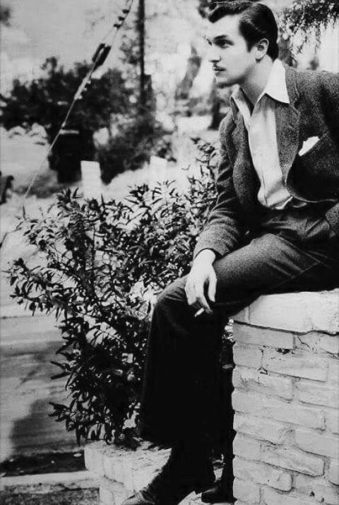 DrewRowsome's tweet image. Happy birthday #VincentPrice! drewrowsome.blogspot.com/2015/10/where-… drewrowsome.blogspot.com/2015/11/we-sto… drewrowsome.blogspot.com/2015/04/the-10… drewrowsome.blogspot.com/2018/09/the-ba… drewrowsome.blogspot.com/2014/12/double… #horrror #LGBTQ #icon