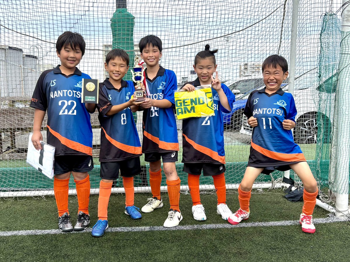 岡崎慎司フットサルフィールド＠茅ヶ崎 tweet media