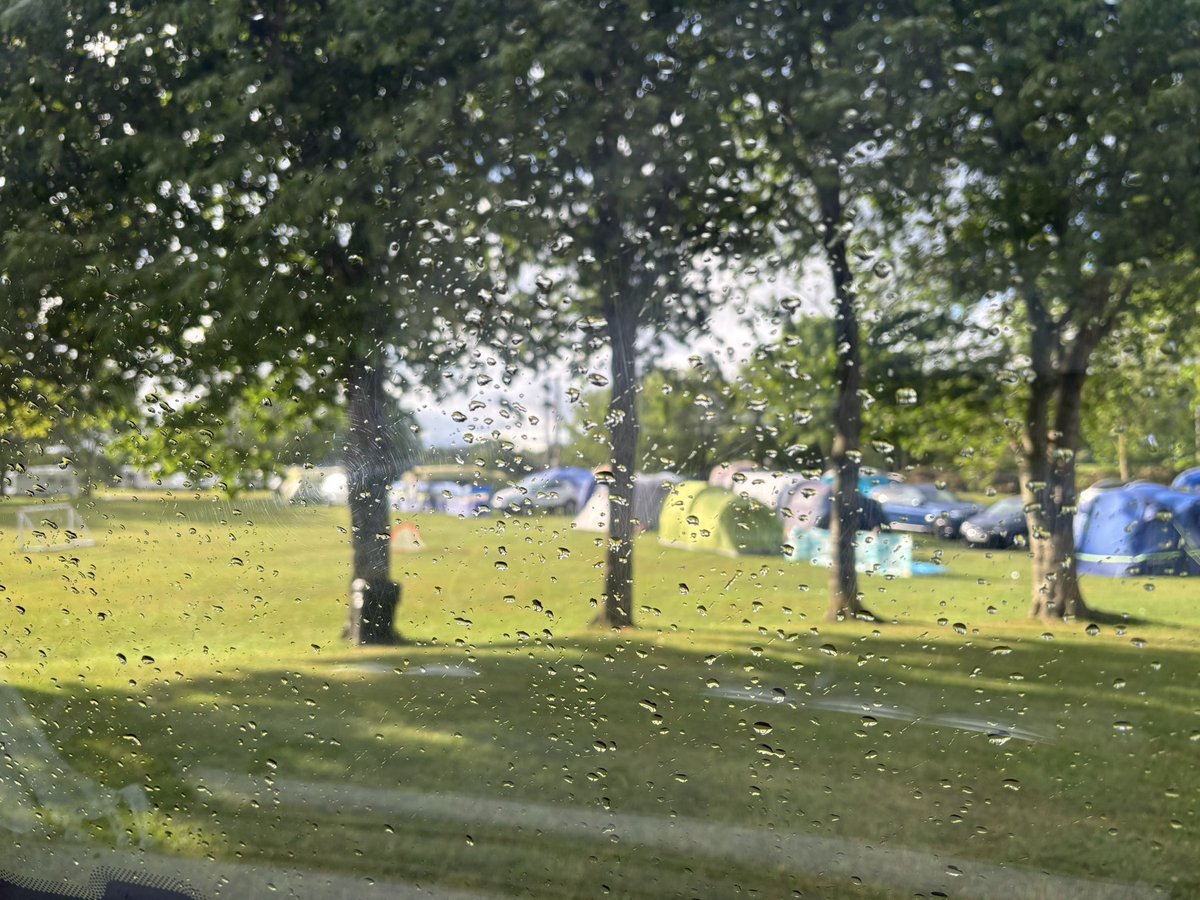 Blustery weather here at Brompton on Swale caravan park this morning, nt great for these campers <a href="/bbcweather/">BBC Weather</a> <a href="/BBCBreakfast/">BBC Breakfast</a>  not too bad sitting in our caravan 🌈