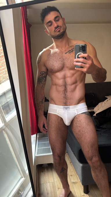 Watch AdamAlberto's leaked NSFW photo on TwXstars