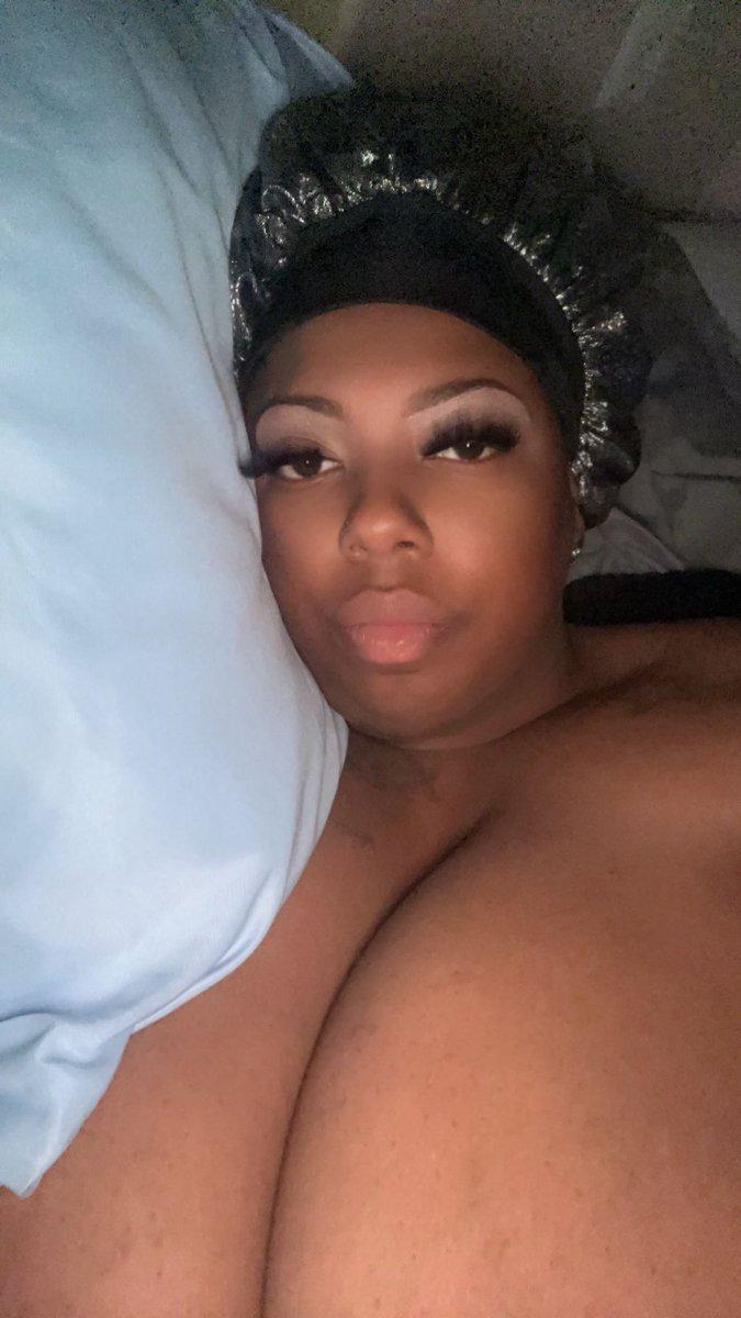 Wanna Guess What I’m Wearing To Bed Tonight❓❔