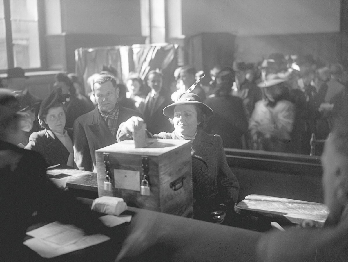 Printemps 1945 : après des décennies de luttes, les Françaises remportent la bataille des urnes 

➡️ l.humanite.fr/rwc